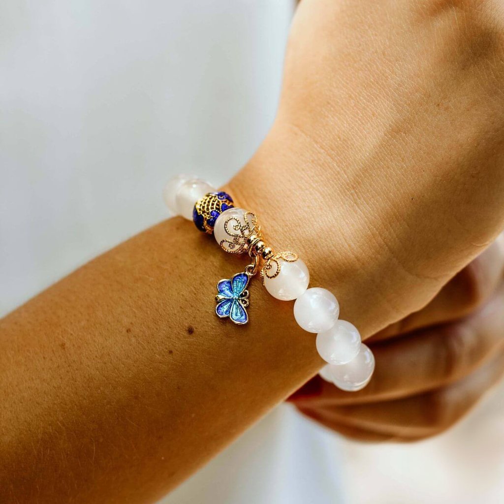 Customer white bracelet photo